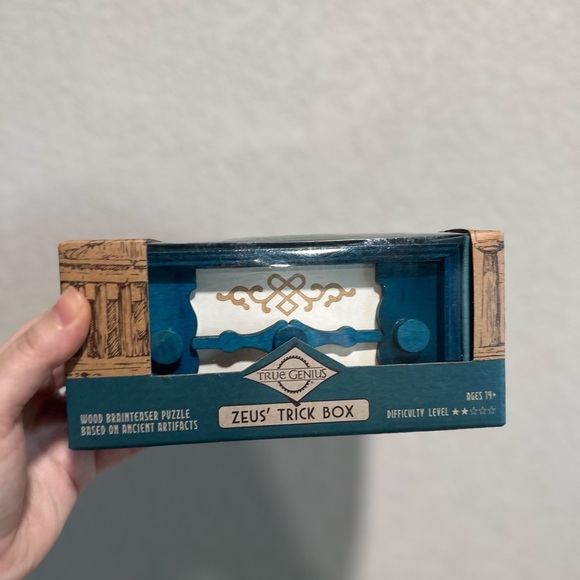 Zeus Trick Box - True Genus - Picture 5 of 7